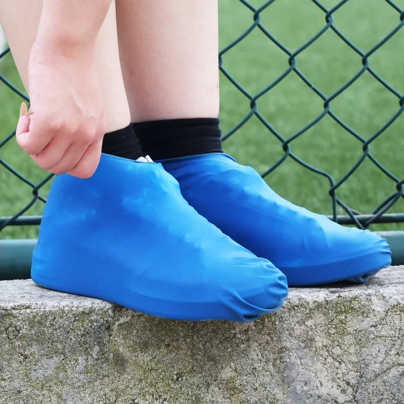 Portable Thickened Latex Shoe Covers Waterproof Non Slip Outdoor Use